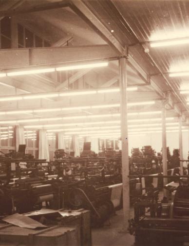 ALUMO_Geschichte_Inside_the_weawing_mill